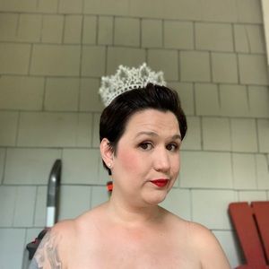 Meet your Posher, Rebecca